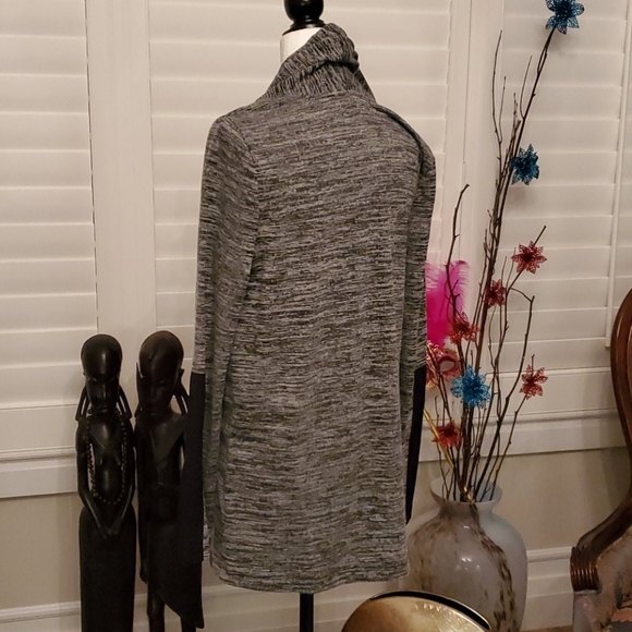 NWOT Patchwork Sleeve Athletic Cardigan EUC - Picture 3 of 6